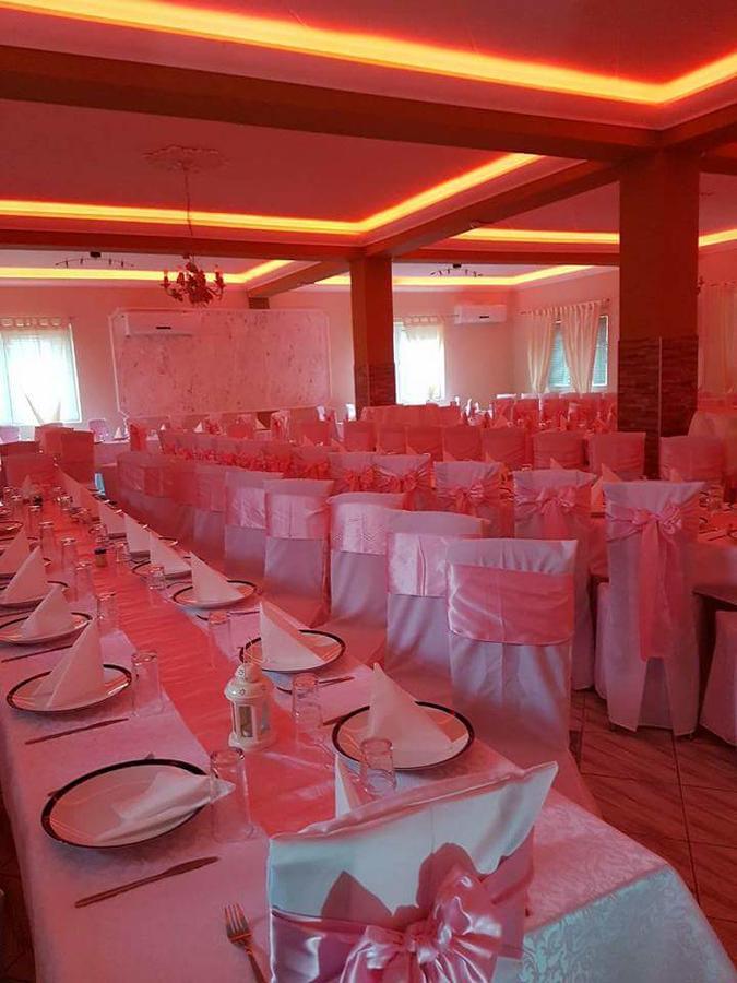 Golden Danube Acomodação com café da manhã Veliko Gradište Exterior foto