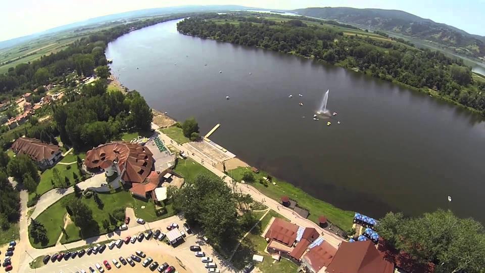 Golden Danube Acomodação com café da manhã Veliko Gradište Exterior foto